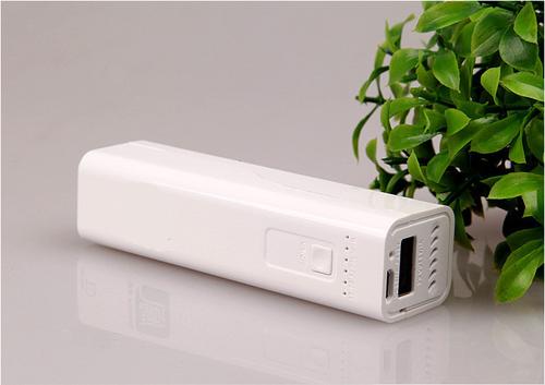 厂家直销 3G/4G移动电源无线路由器随身WiFi 全网络兼容（电信/联通/移动）